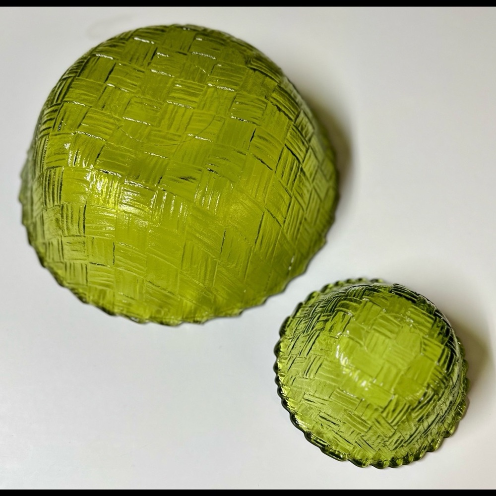 Vintage Indiana glass basket weave chip and dip set - Picture 3 of 4